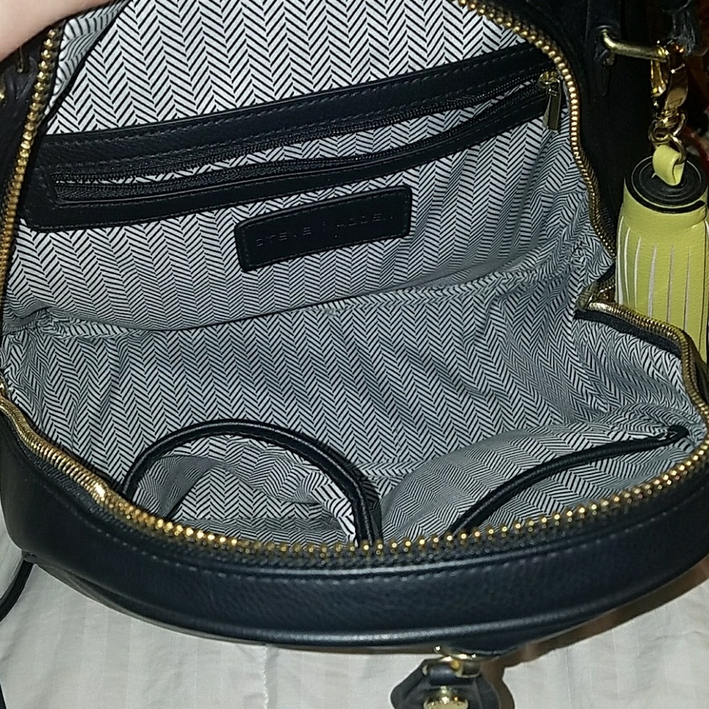 Backpack - Picture 5 of 5